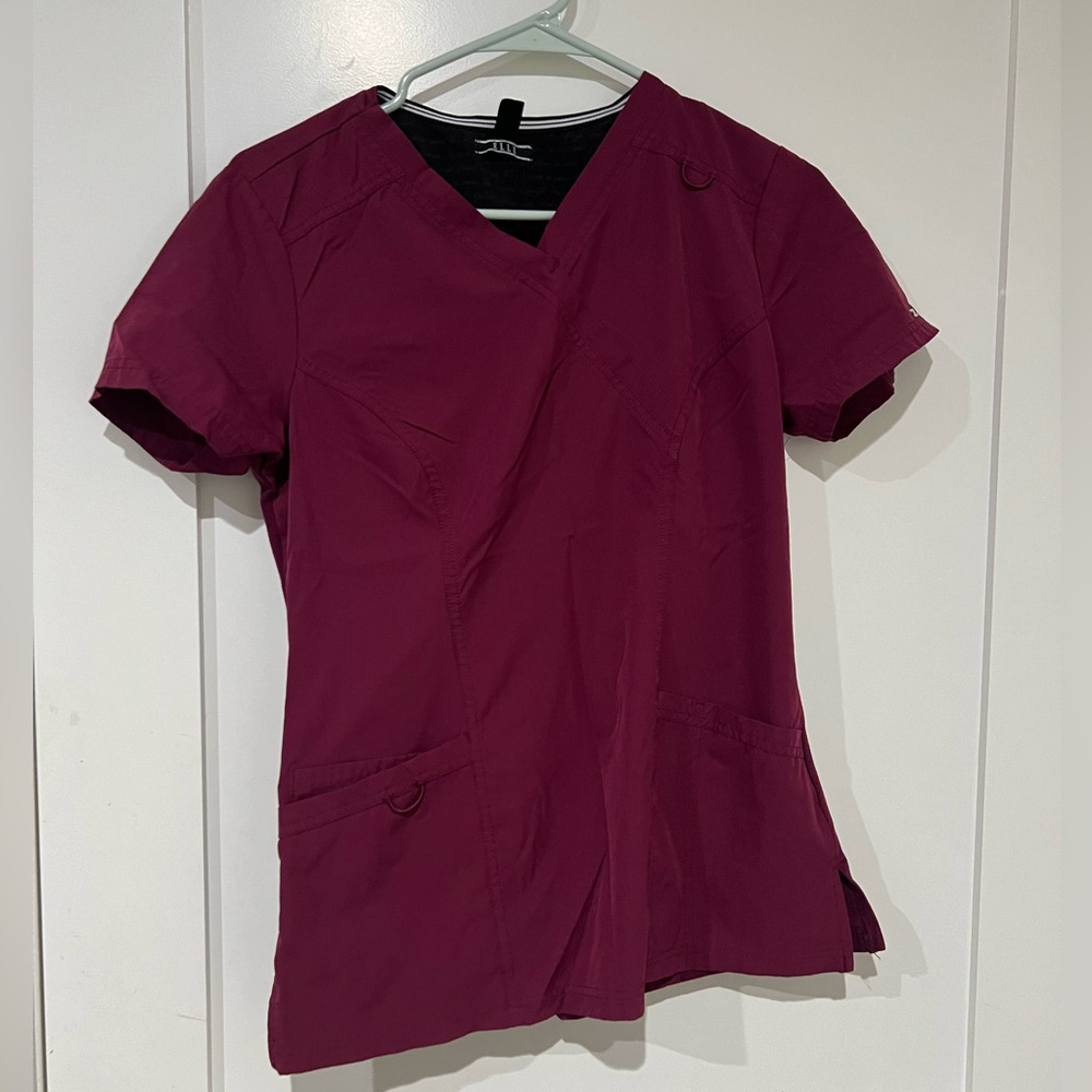 Scrub set